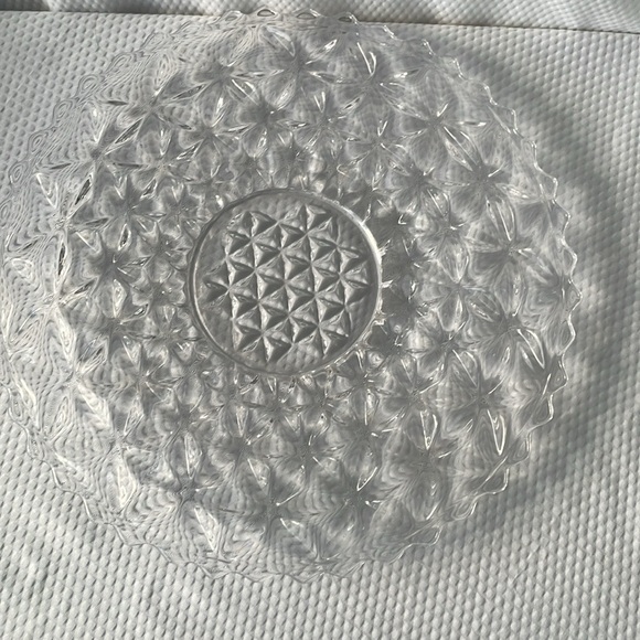 Mt. Vernon Clear  Torte Plate (Crisscross Diamonds) 12” wide. - Picture 4 of 4